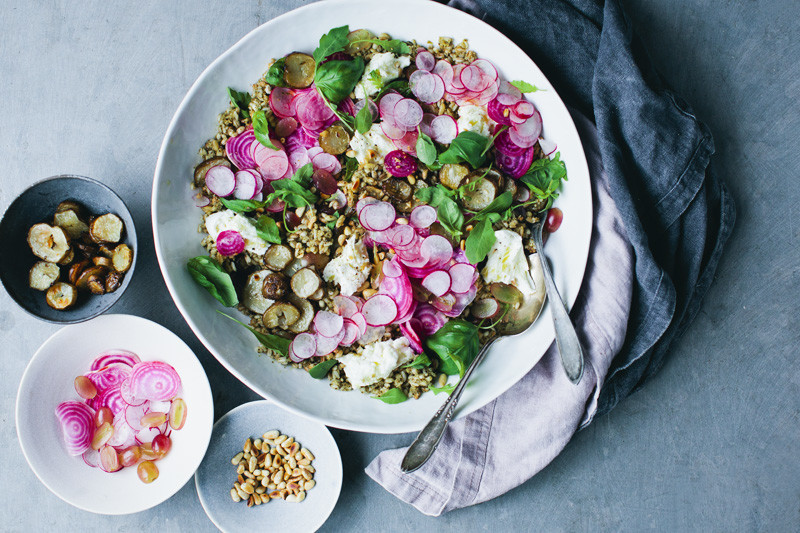 Mediterranean_rainbow_salad_1